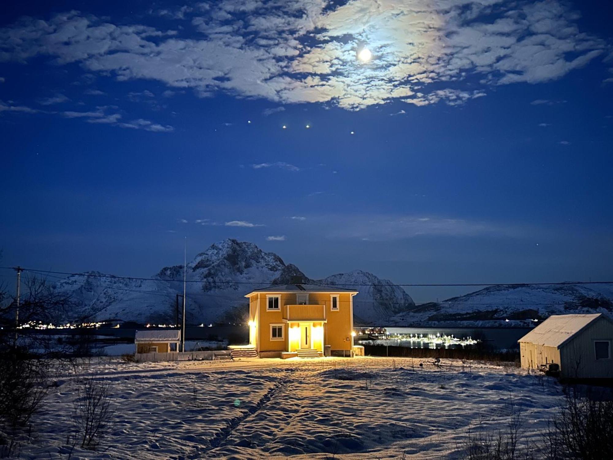 Pederstua, A Classic Fisherman'S Farm House In The Middle Of Lofoten Storeidet Exterior photo